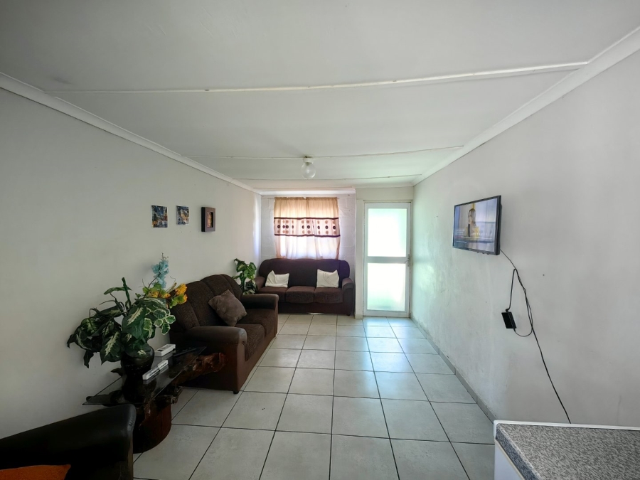 3 Bedroom Property for Sale in Roosendal Western Cape